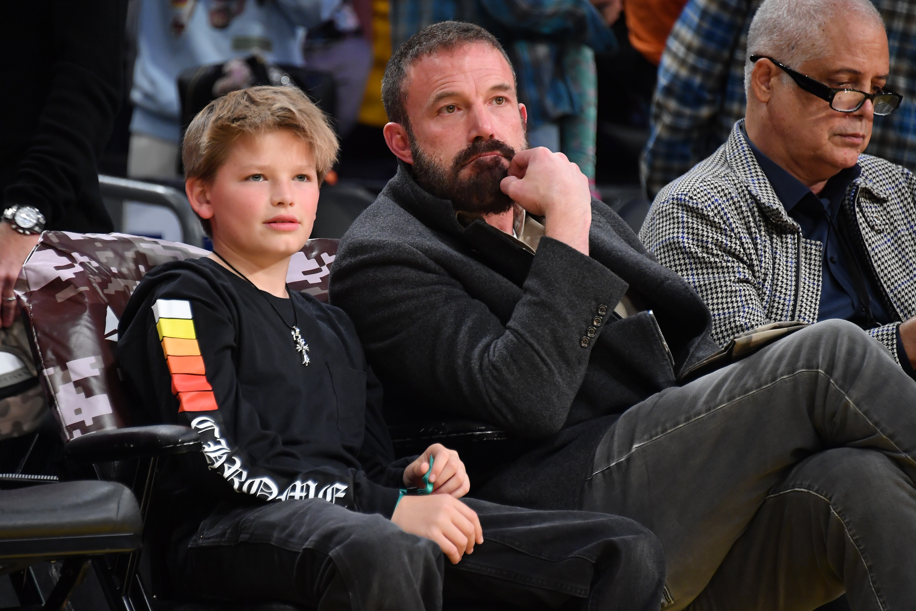 Samuel and Ben Affleck attend a basketball game in Los Angeles, California | Source: Getty Images