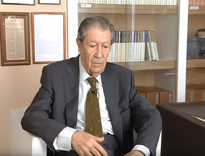 Manuel Alcántara durante una entrevista. | Imagen: YouTube/Intemporales Manuel Alcántara durante una entrevista. | Imagen: YouTube/Intemporales