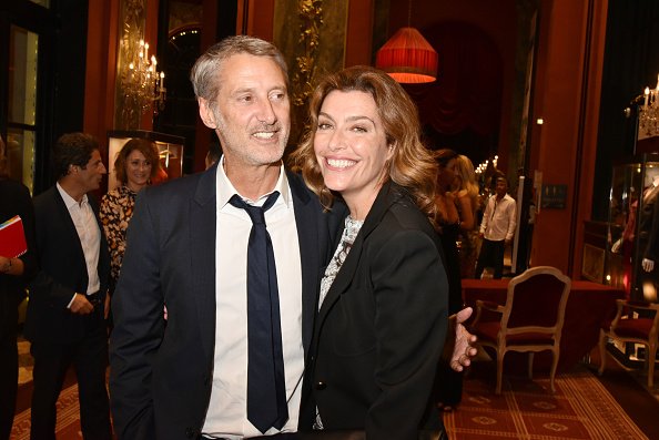 Antoine de Caunes et Daphne Roulier, le 2 septembre 2016 à Deauville, France. | Photo : Getty Images