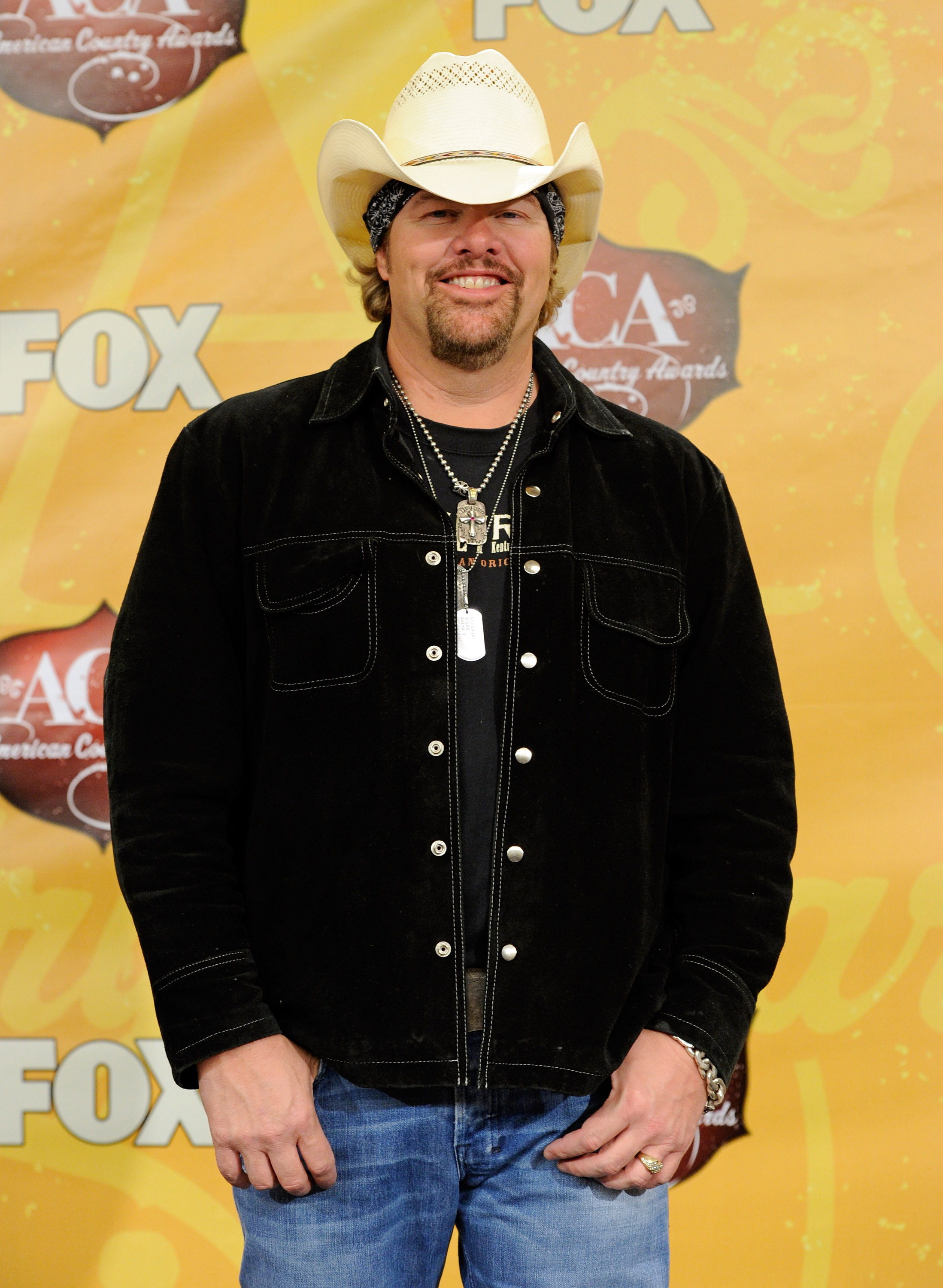 Toby Keith poses after winning the Video Visionary Award at the American Country Awards 2010 on December 6, 2010 in Las Vegas, Nevada | Source: Getty Images