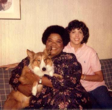 Lara Jill Miller and Nell Carter ( 1948 – 2003) with their puppy, Mercedes | Source: Lara Jill Miller