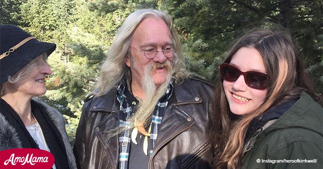 Qu' Est Devenu La Famille Brown 2021 'Alaskan Bush People' Star Billy Brown's Daughter Rainy Pens Touching