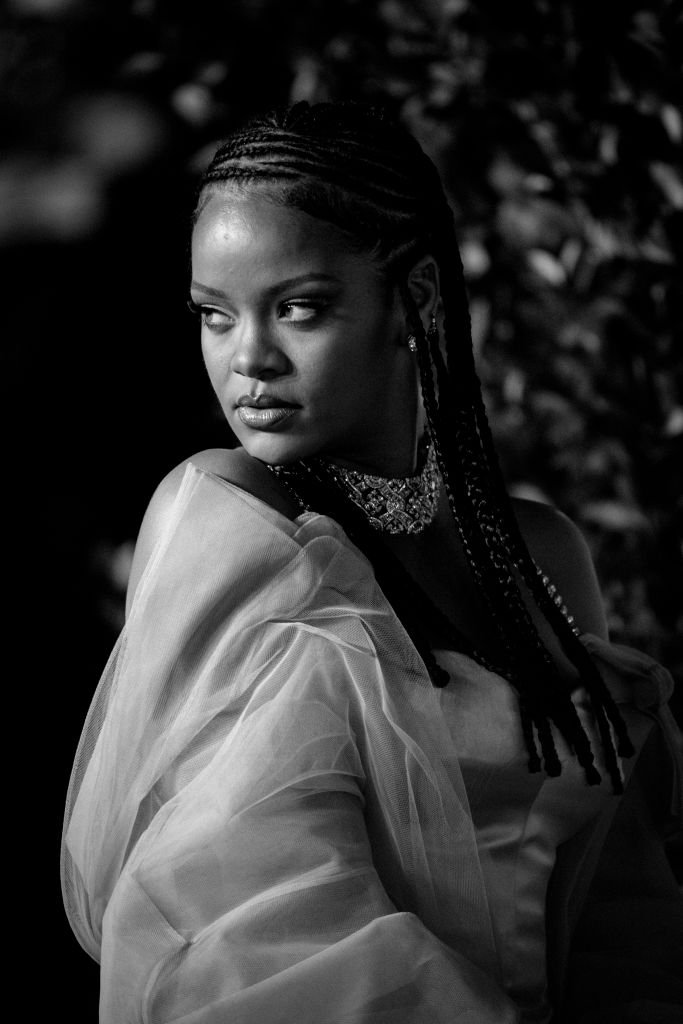 This Image has been converted to black and white) Rihanna arrives at The Fashion Awards 2019 held at Royal Albert Hall | Photo: Getty Images