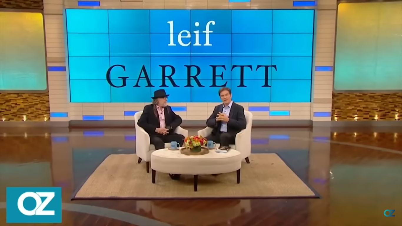 Leif Garrett and Dr. Mehmet Oz appear on "Doctor Oz" on June 1, 2025 | Source: YouTube/DoctorOz