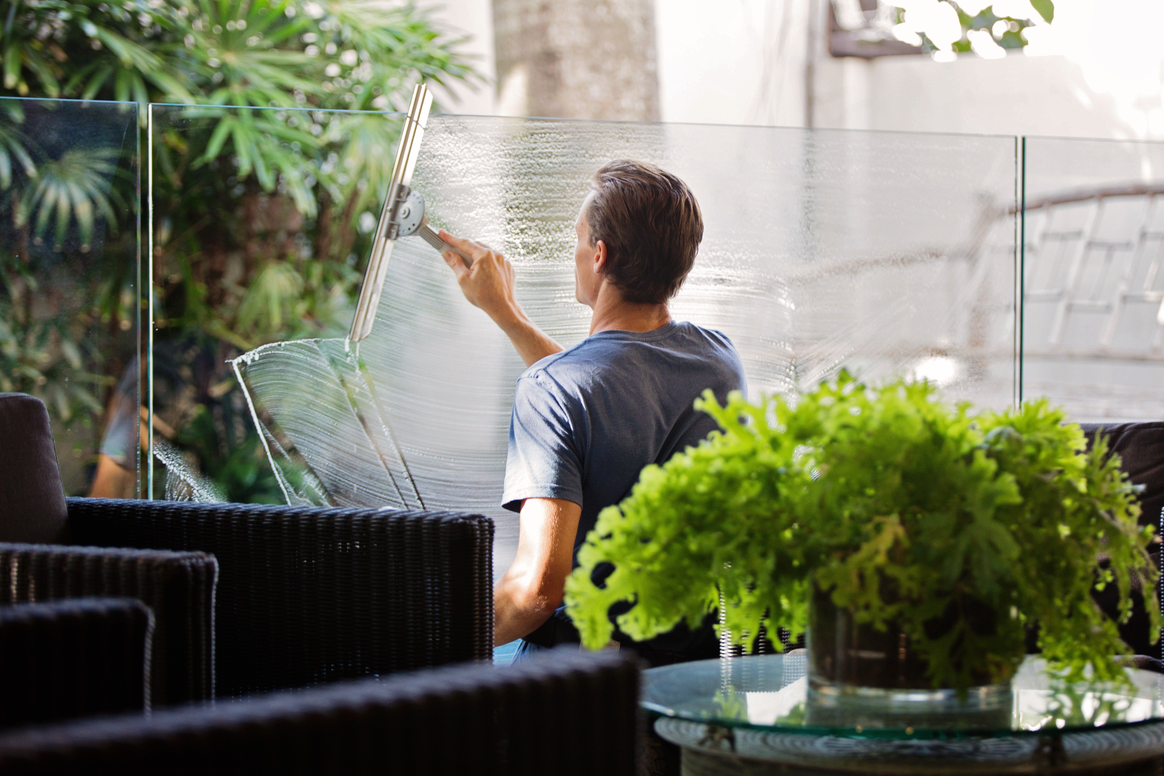 Jacob worked as a window cleaner at a successful corporation. | Source: Pexels