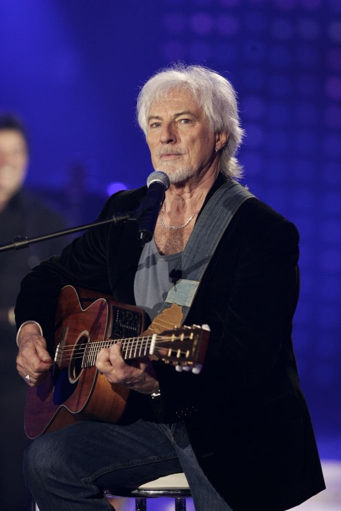 Le chanteur français Hugues Aufray. | Photo : Getty Images Le chanteur français Hugues Aufray. | Photo : Getty Images