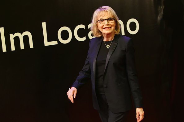 L'actrice Bulle Ogier assiste au tapis rouge du Pardo alla Carriera Award le 10 août 2015 à Locarno, en Suisse. | Photo : Getty Images