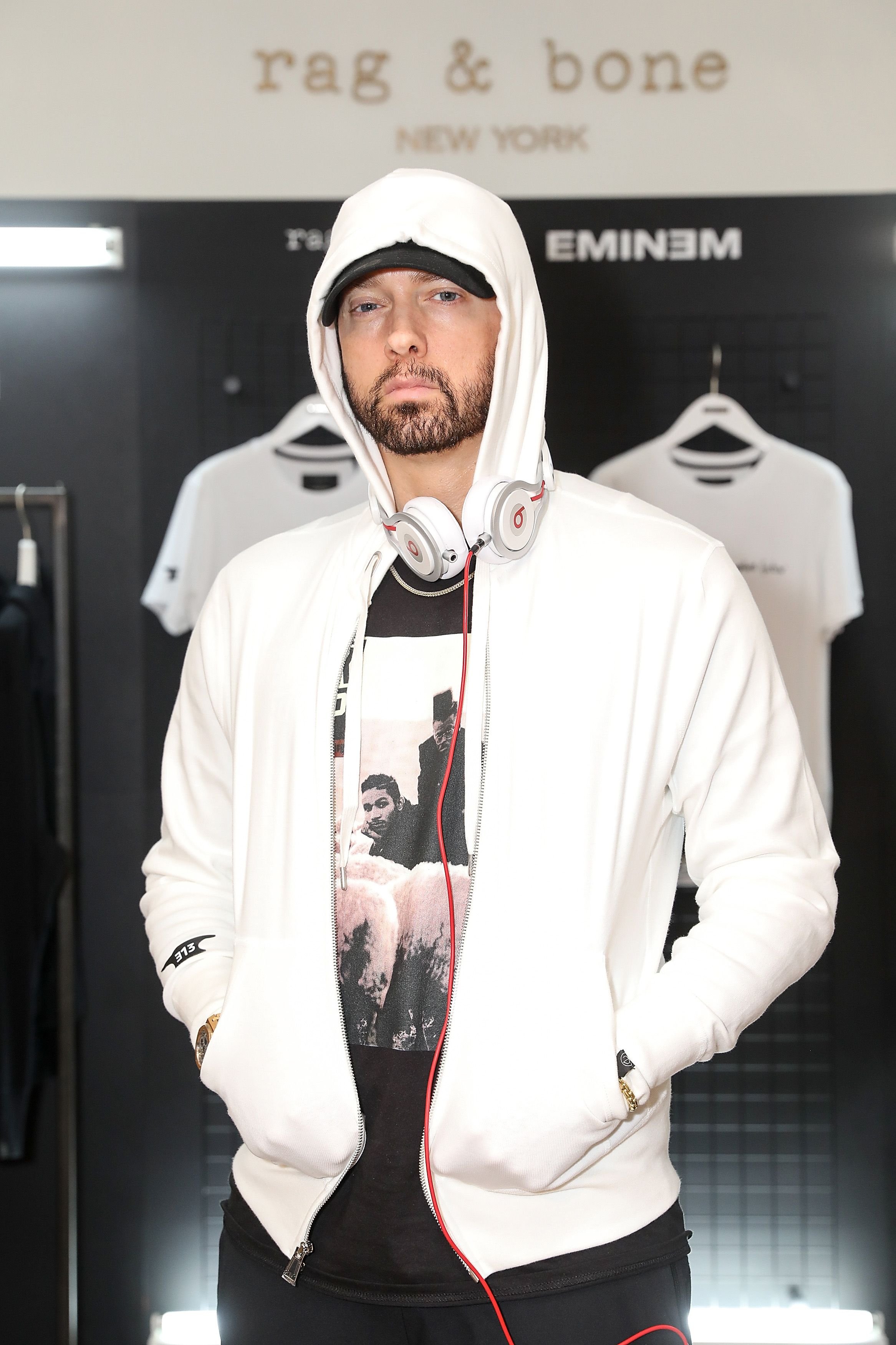 Eminem at the rag & bone X Eminem London Pop-Up. Source  | Photo: Getty Images