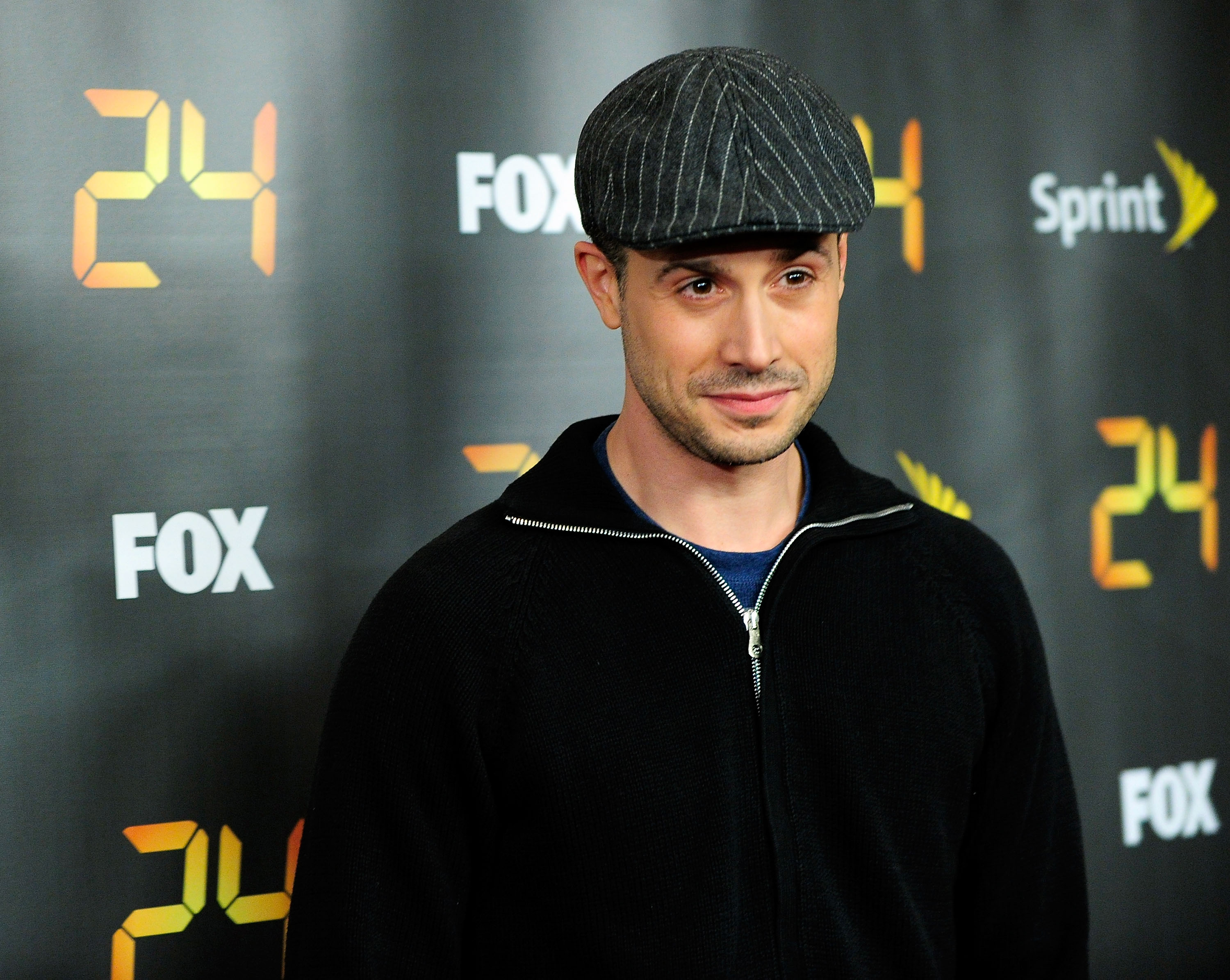 Freddie Prinze Jr. looks serious at the season premiere of "24" in New York on January 14, 2010 | Source: Getty Images