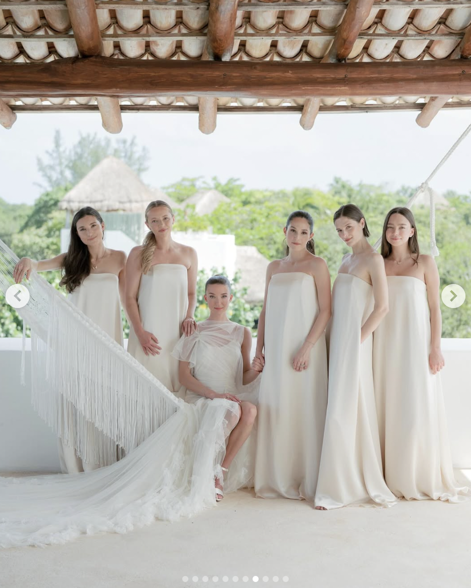 The bride poses with her bridesmaids, dated March 18, 2025 | Source: Instagram/n.brydonbloom