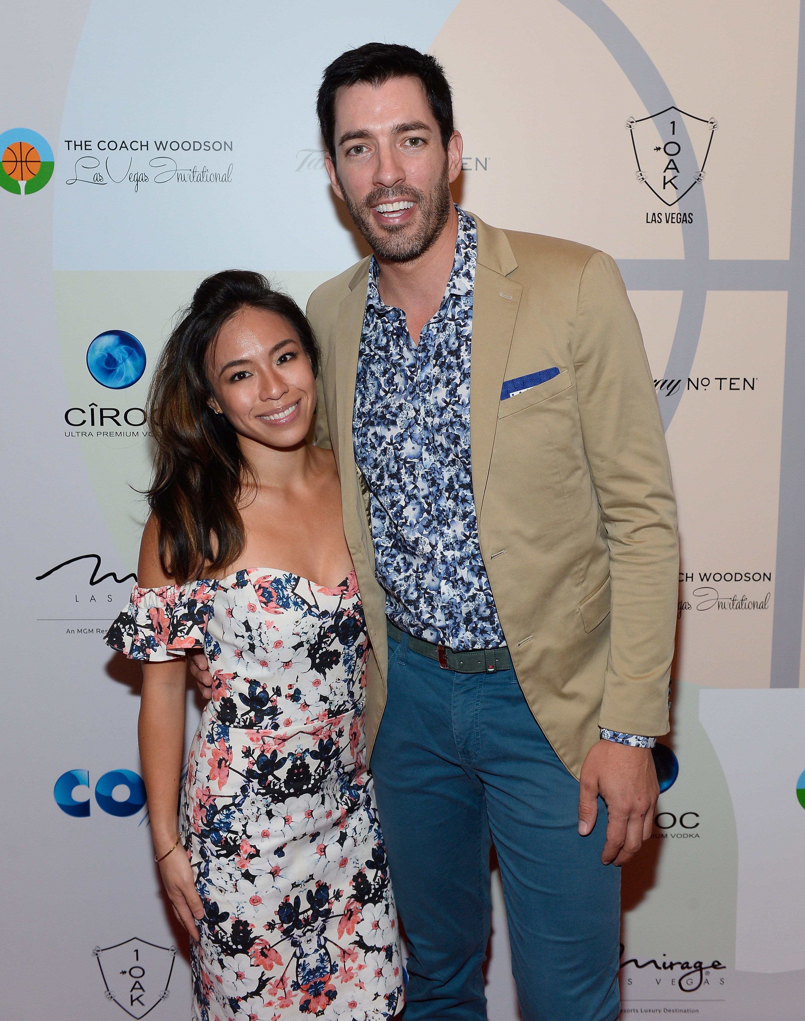 Linda Phan and Drew Scott at the Coach Woodson Las Vegas Invitational red carpet and pairings gala. | Source: Getty Images