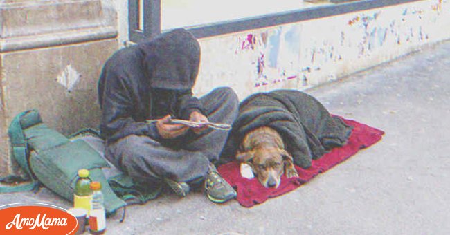 A homeless man named Carl stayed in the same area every day. | Photo: Imagebb
