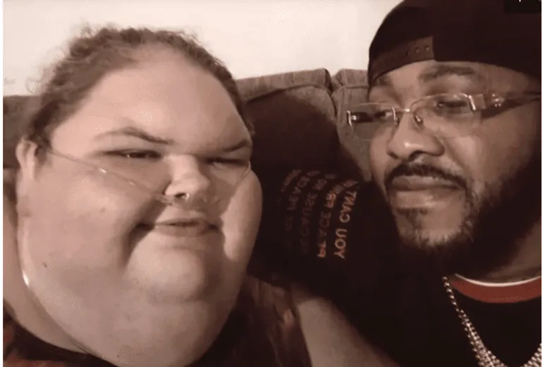 A screenshot of Tammy Slaton with ex-boyfriend Phillip. Her love interests encouraged her to eat unhealthy | Photo: YouTube/TLC