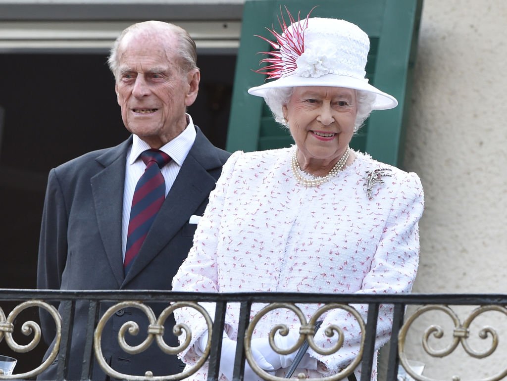 Queen Elizabeth II and Prince Philip at the Queen's Birthday Party at the residence of the British Ambassador to Germany in Berlin, Germany, 25 June 2015 | Photo: Getty Images