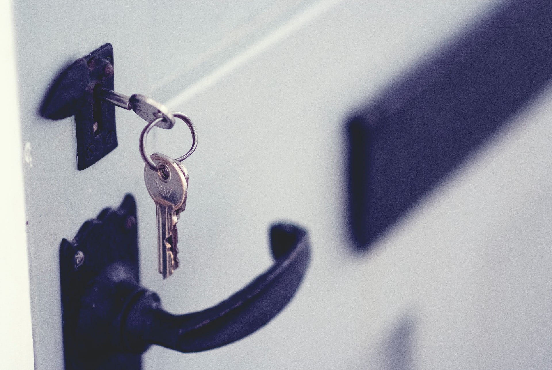 The front door already had a lock | Photo: Getty images