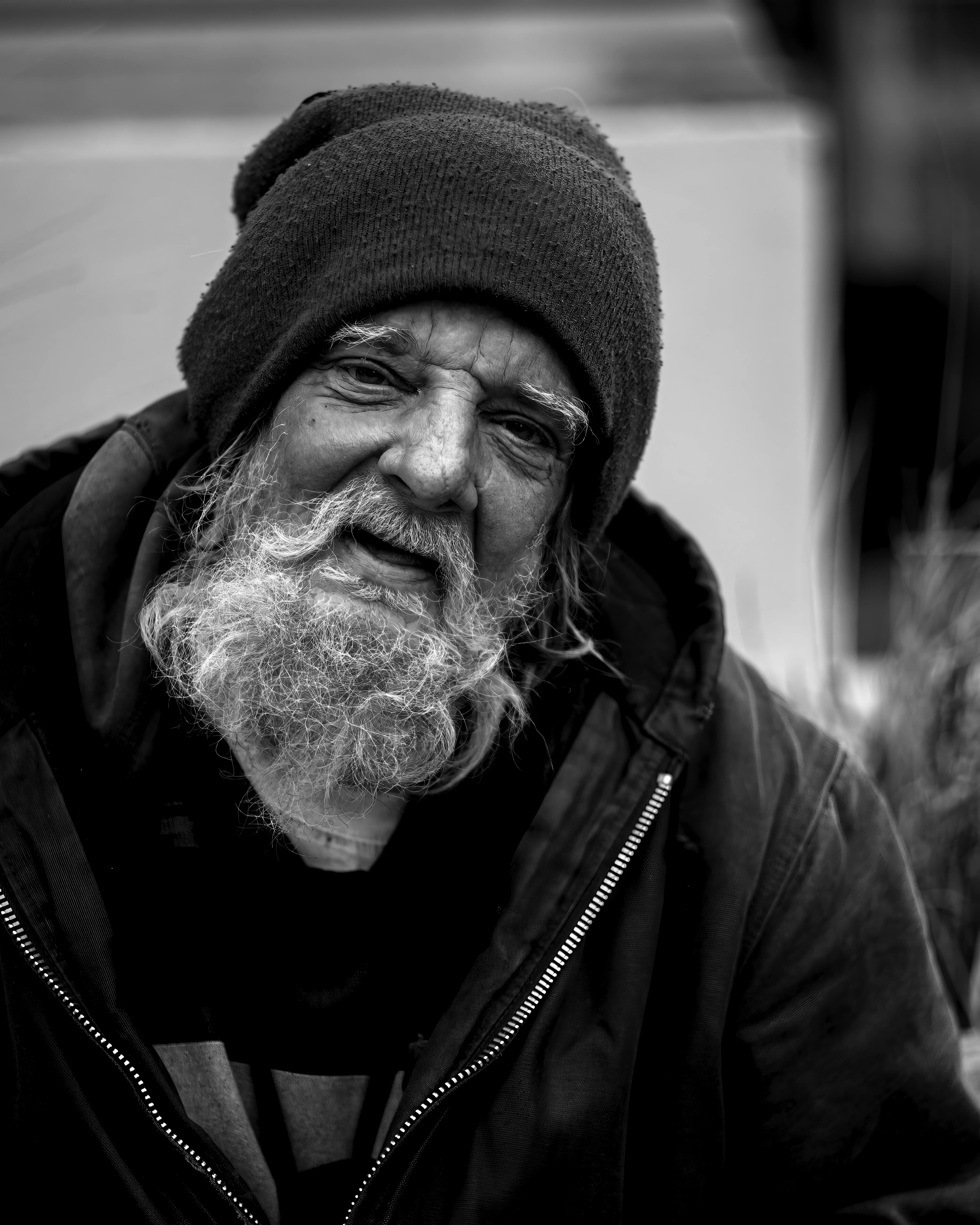 A homeless elderly man | Source: Pexels