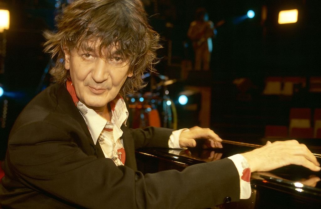 Jacques Higelin à Paris, France en 1995 - chanteur français lors d'une répétition au Cirque d'Hiver. | Photo : Getty Images