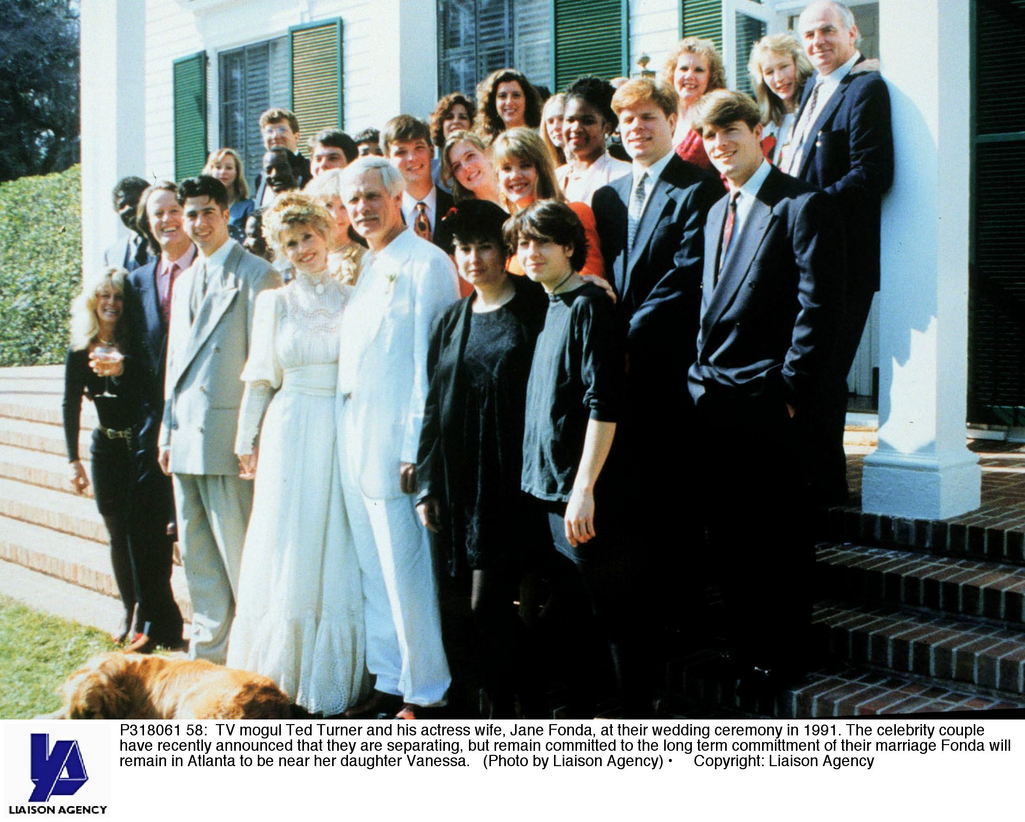 Ted Turner and his actress wife, Jane Fonda, at their wedding ceremony in 1991. | Source: Getty Images