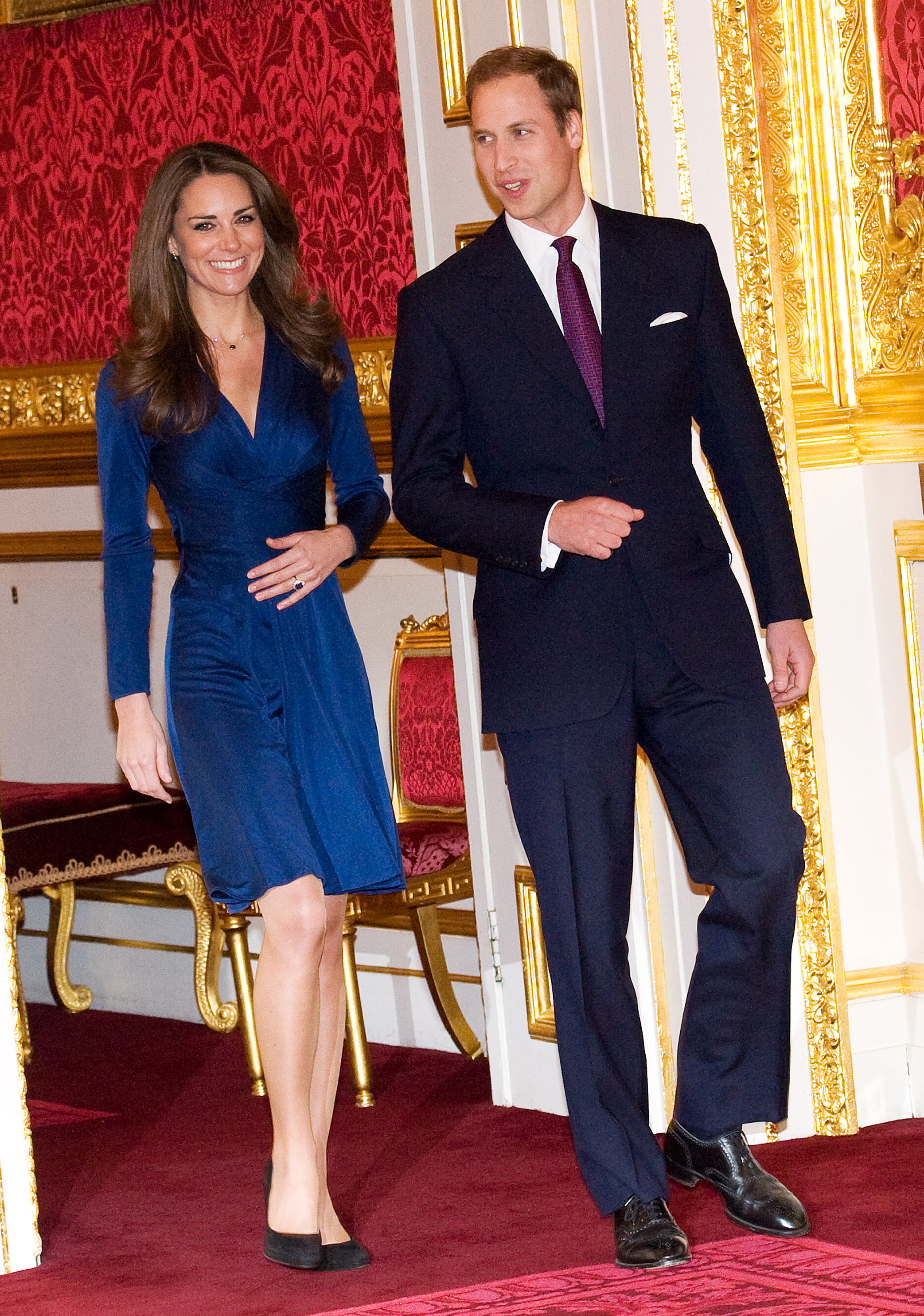 Prince William and Kate Middleton posing for photographs during the announcement of their engagement in the State Apartments of St James Palace on November 16, 2010, in London, England | Source: Getty Images