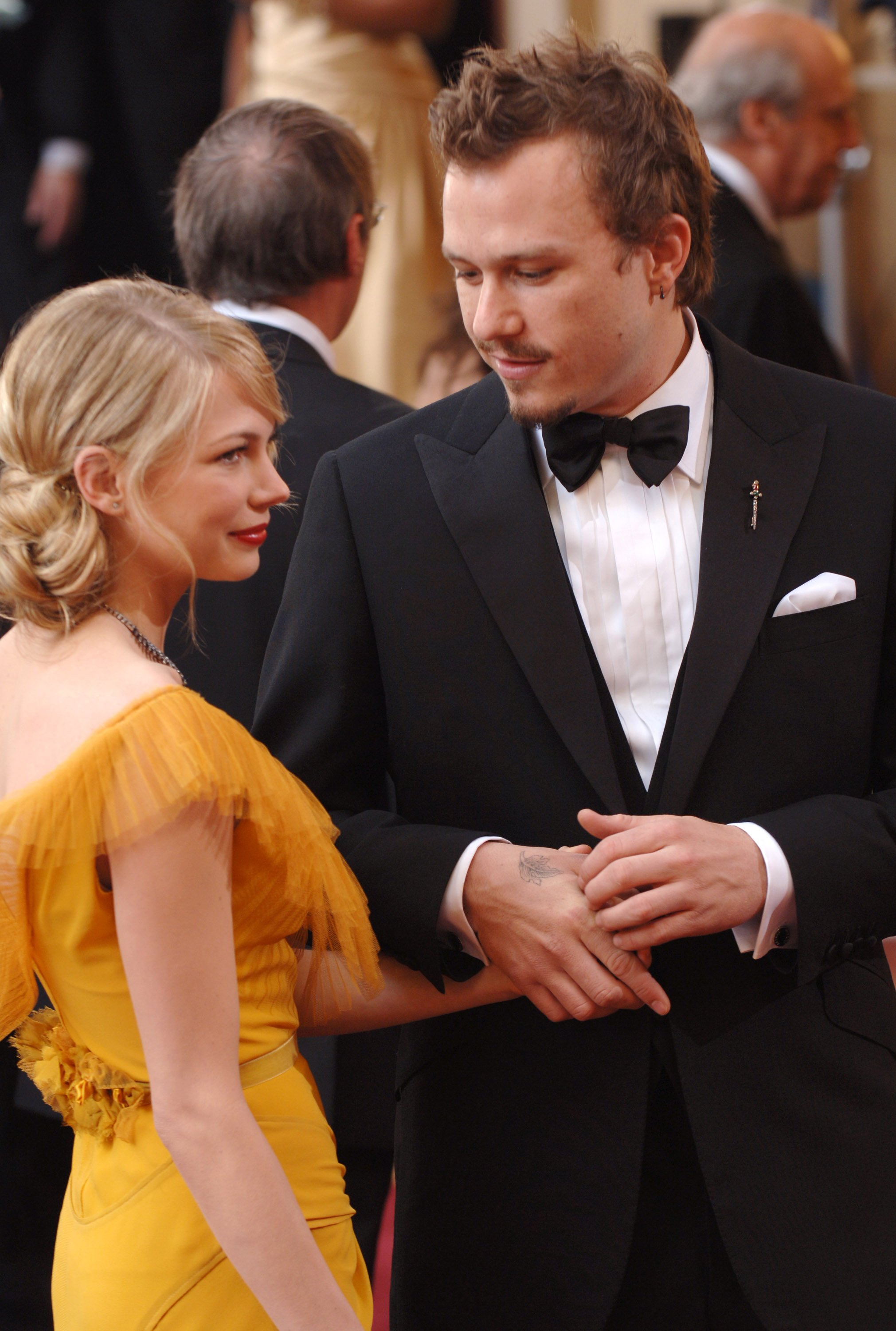 Actress Michelle Williams and actor Heath Ledger attend the 78th Annual Academy Awards on March 5, 2006 ┃Source: Getty Images