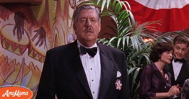 Pictured: Actor, director and writer Edward Herrmann from one of the scenes on "Gilmore Girls." | Source: YouTube/@anyt1hng