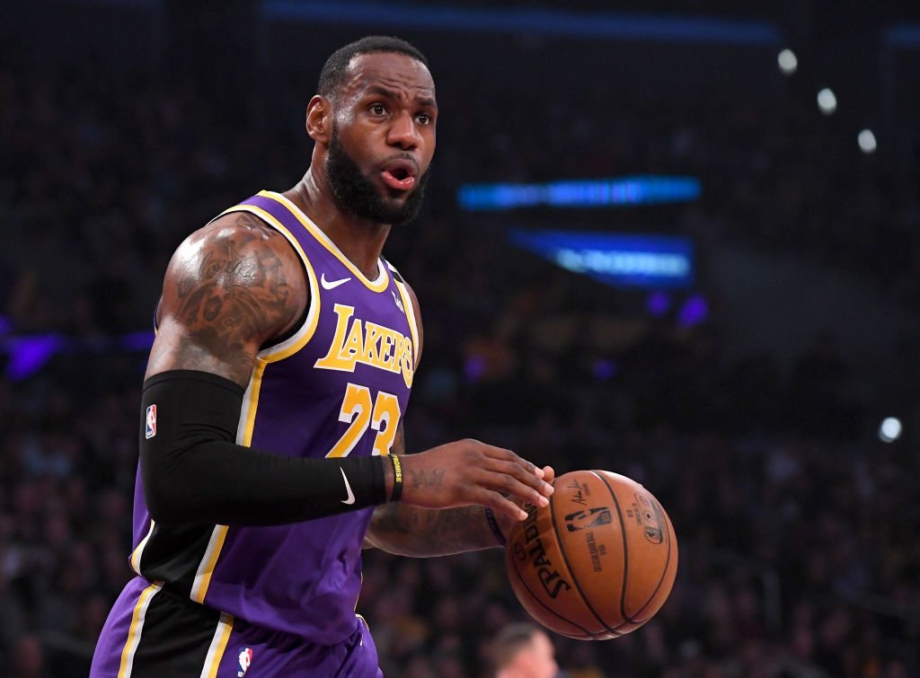LeBron James #23 of the Los Angeles Lakers reacts after not getting a foul call in the game against the Orlando Magic in the game at Staples Center | Photo: Getty Images