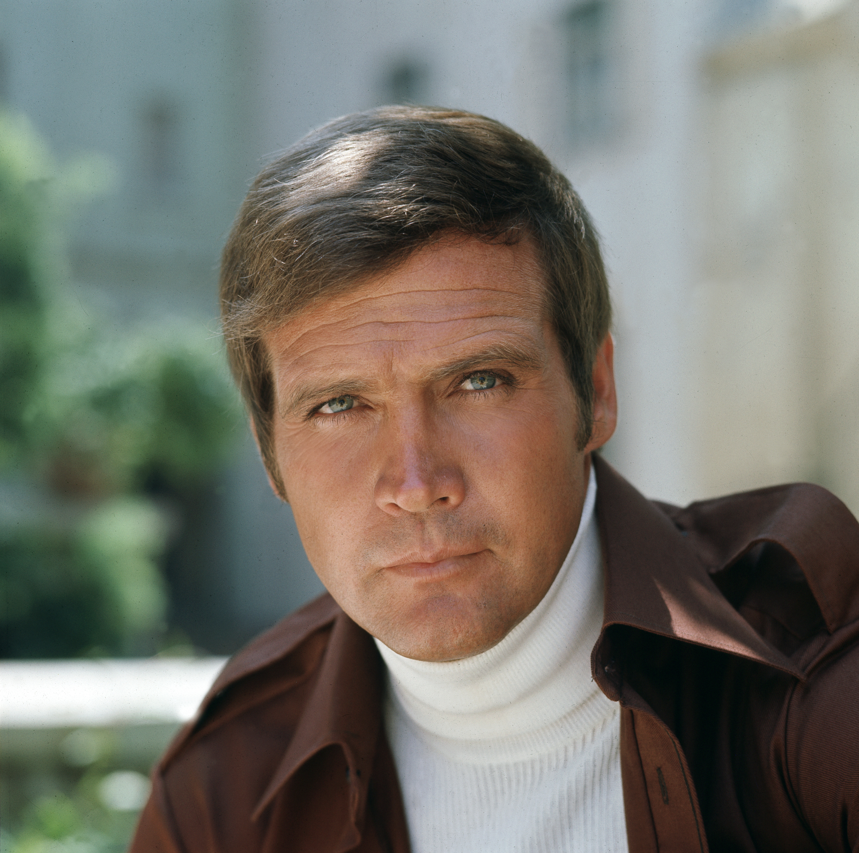 Lee Majors in "The Six Million Dollar Man" in October 1973 | Source: Getty Images