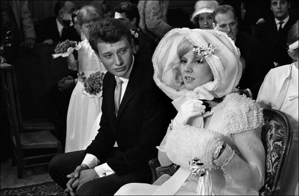 Johnny Hallyday et Sylvie Vartan lors de leur mariage le 12 avril 1965 | photo : Getty Images