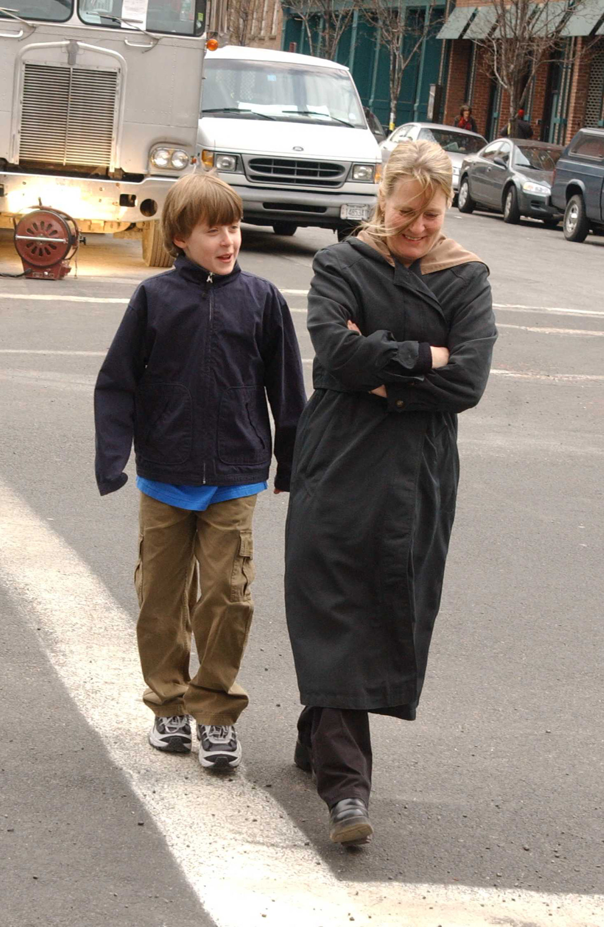  Patricia Brentrup and her youngest son Rory Culkin are pictured walking on the set of the film "Smack In The Kisser" on March 25, 2002, in New York City | Source: Getty Images
