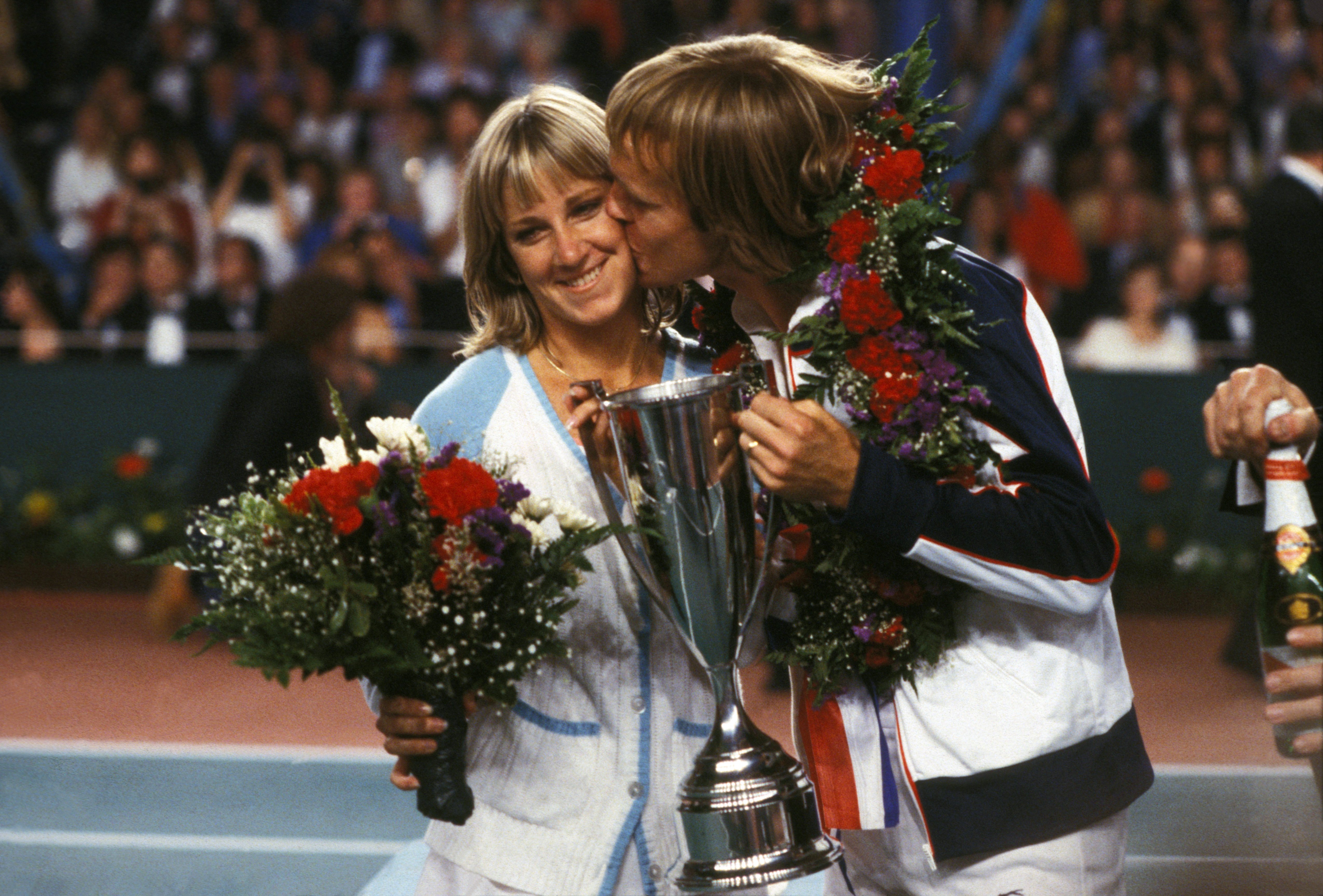 Chris Evert with John Lloyd in 1970. | Source: Getty Images