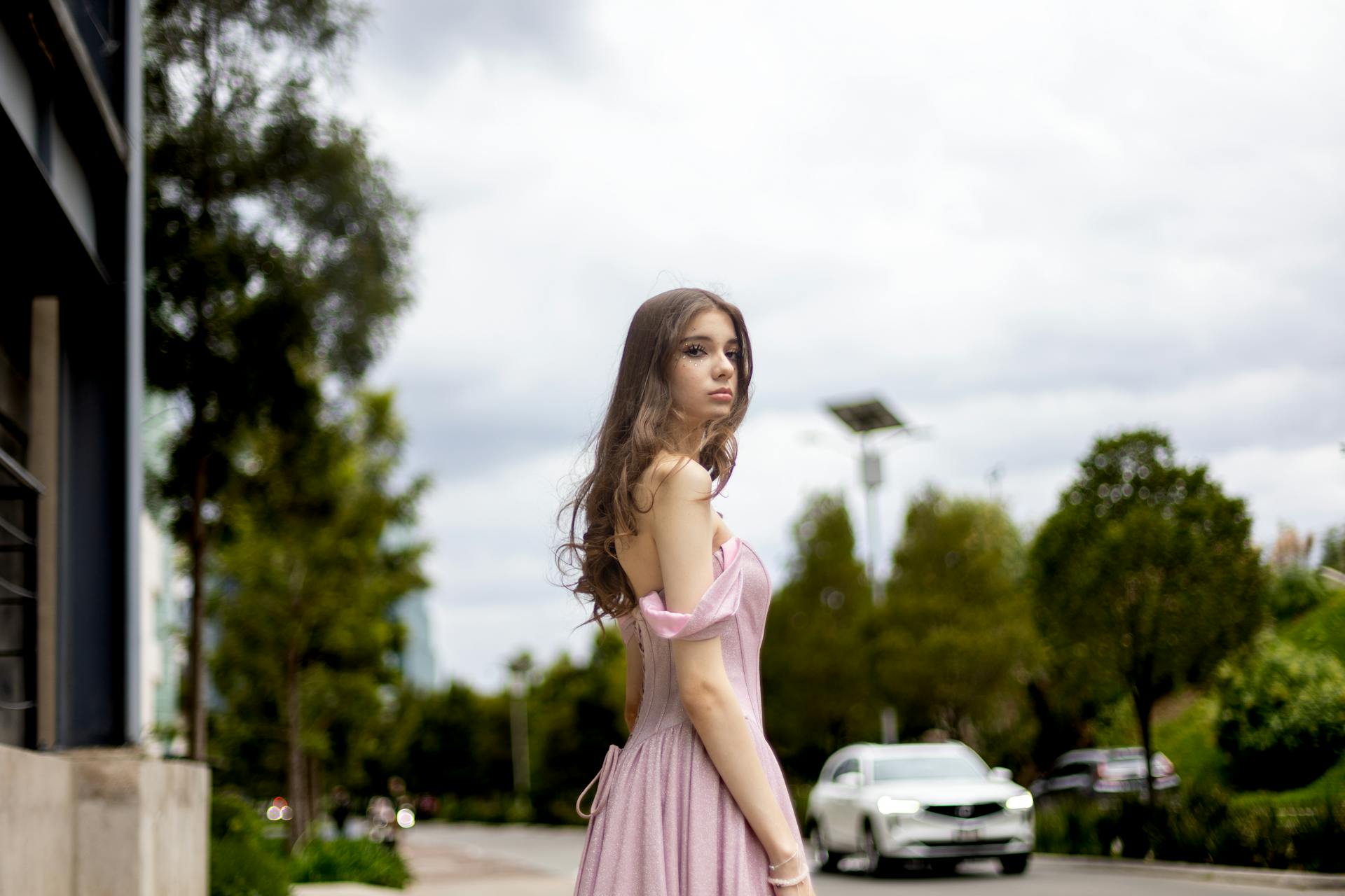 A woman in a pink dress | Source: Pexels