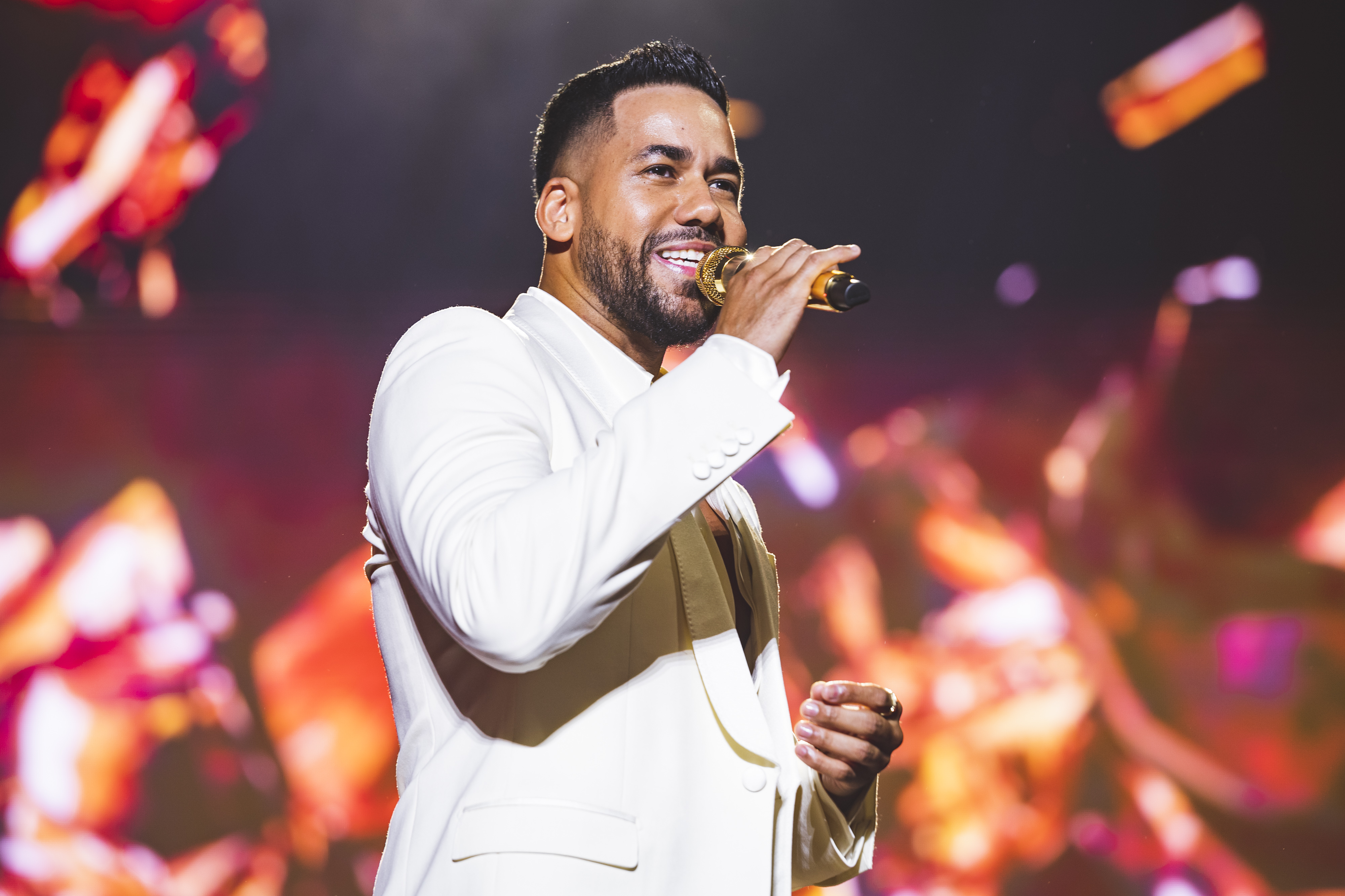 Romeo Santos performs on stage at WiZink Center on July 6, 2023, in Madrid, Spain. | Source: Getty Images