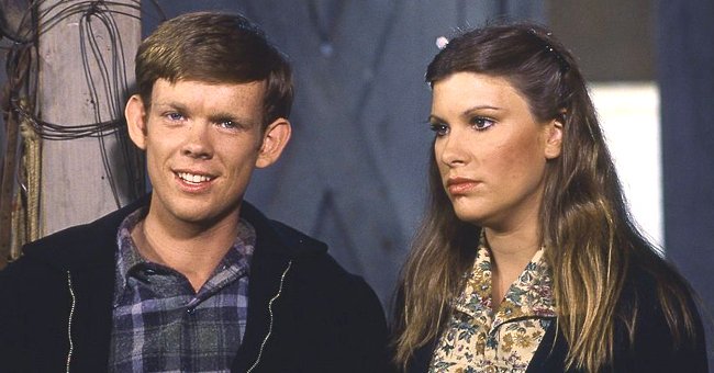  Jon Walmsley (as Jason Walton) and Judy Norton Taylor (as Mary Ellen Walton) on the set of  "The Waltons," September 20, 1977 | Photo: Getty Images