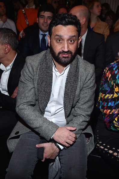Cyril Hanouna participe au défilé Balmain dans le cadre de la Semaine de la Mode Femme de Paris. | Photo : GettyImage