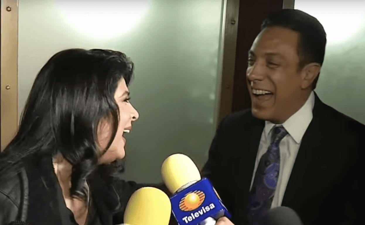 Victoria Ruffo junto a su esposo, Omar Fayad. | Foto: YouTube/Univision Victoria Ruffo junto a su esposo, Omar Fayad. | Foto: YouTube/Univision
