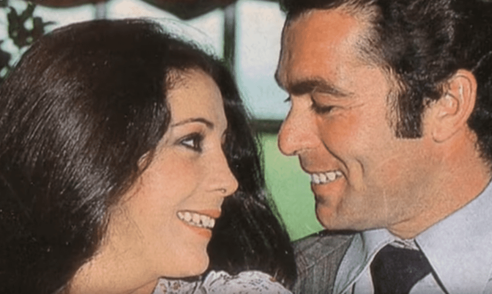 Francisco Rivera "Paquirri" junto a Isabel Pantoja. | Imagen: YouTube/canalsur