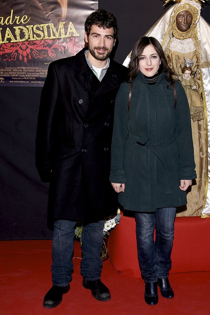 El actor español Alejandro Tous y la actriz española Ruth Núñez asistieron al estreno de 'Madre Amadisima' en el cine Paz el 5 de mayo de 2010 en Madrid, España. | Foto: Getty Images