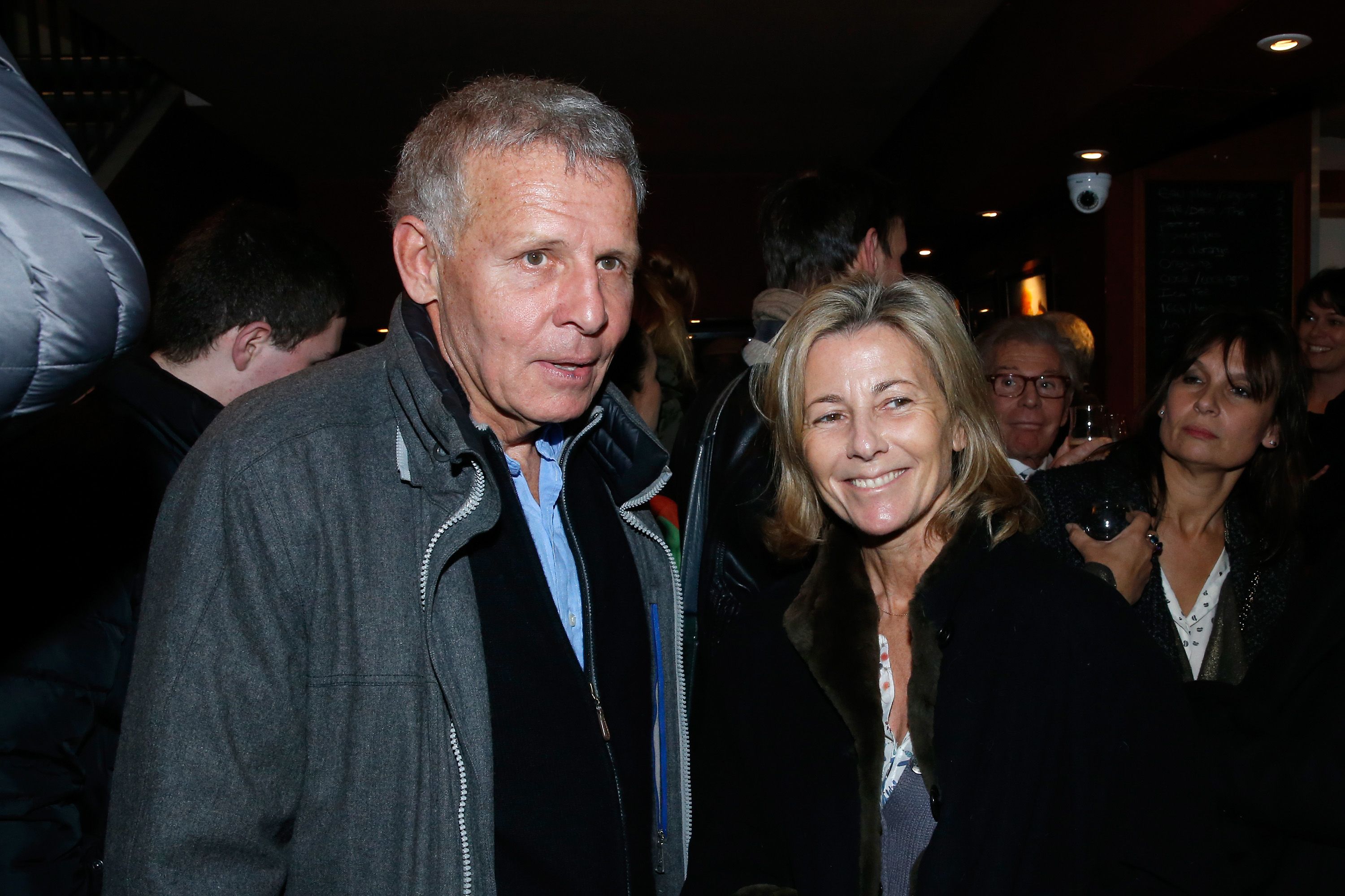 Patrick Poivre d'Arvor et la journaliste Claire Chazal au Théâtre des Mathurins le 6 mars 2016 à Paris, France. | Photo : Getty Images