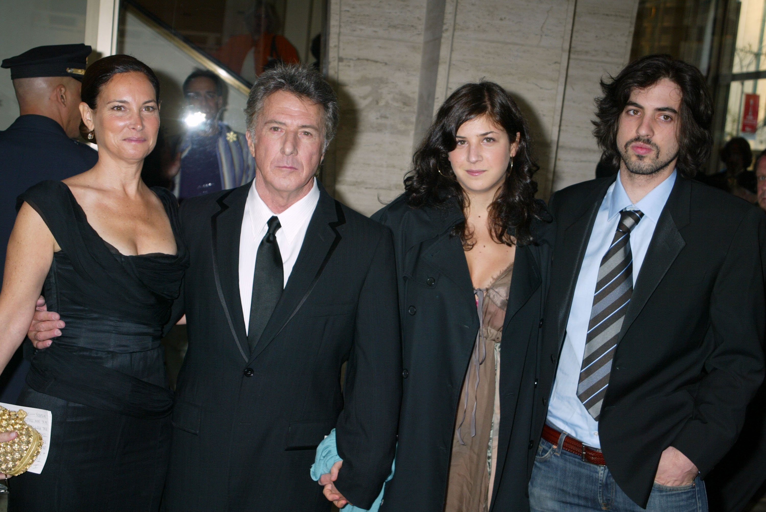 Lisa Hoffman, Dustin Hoffman, daughter Becky Hoffman and guest April 18, 2005. | Source: Getty Images 