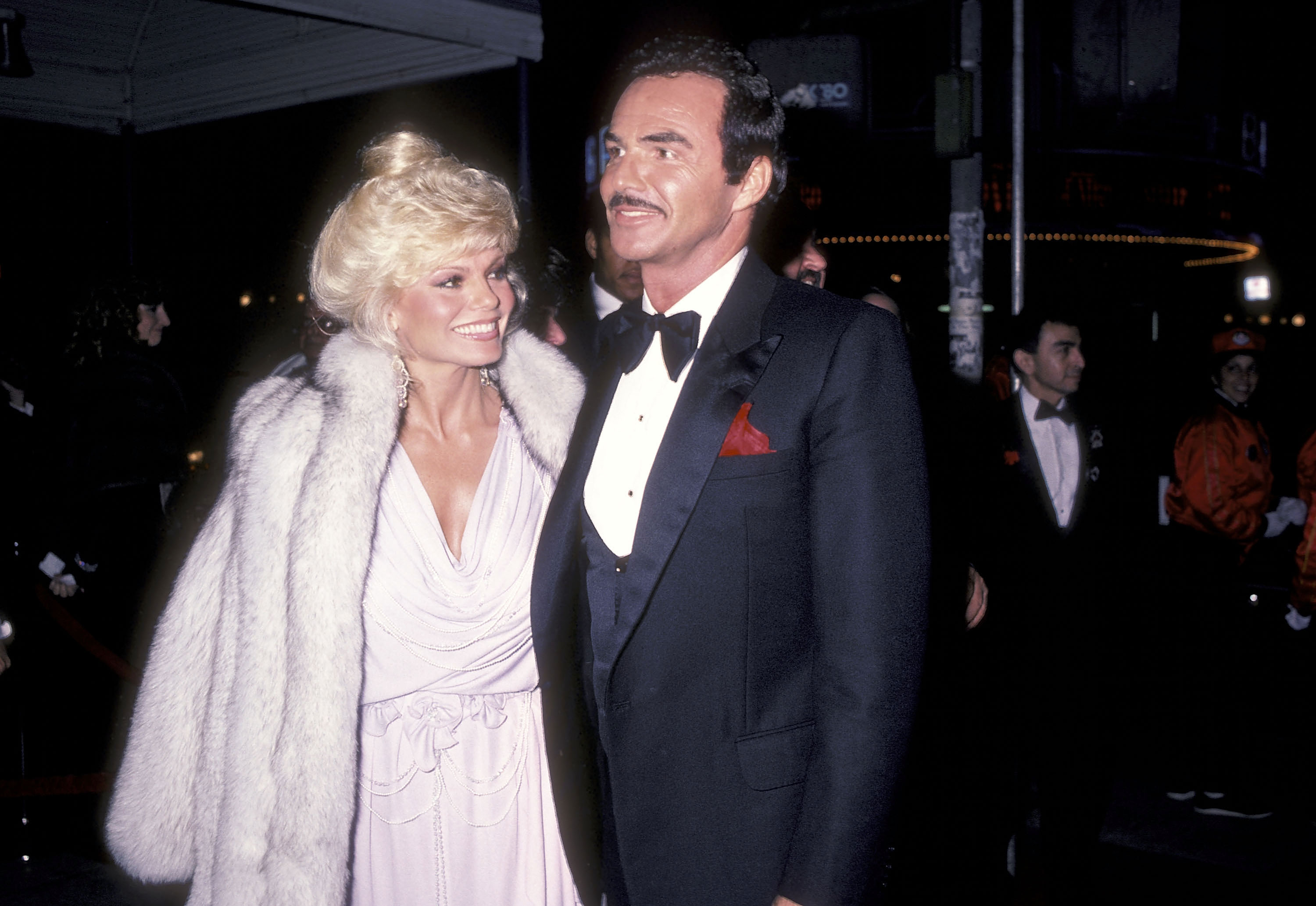 Loni Anderson and Burt Reynolds attend the Hollywood premiere of "City Heat," 1984 | Source: Getty Images