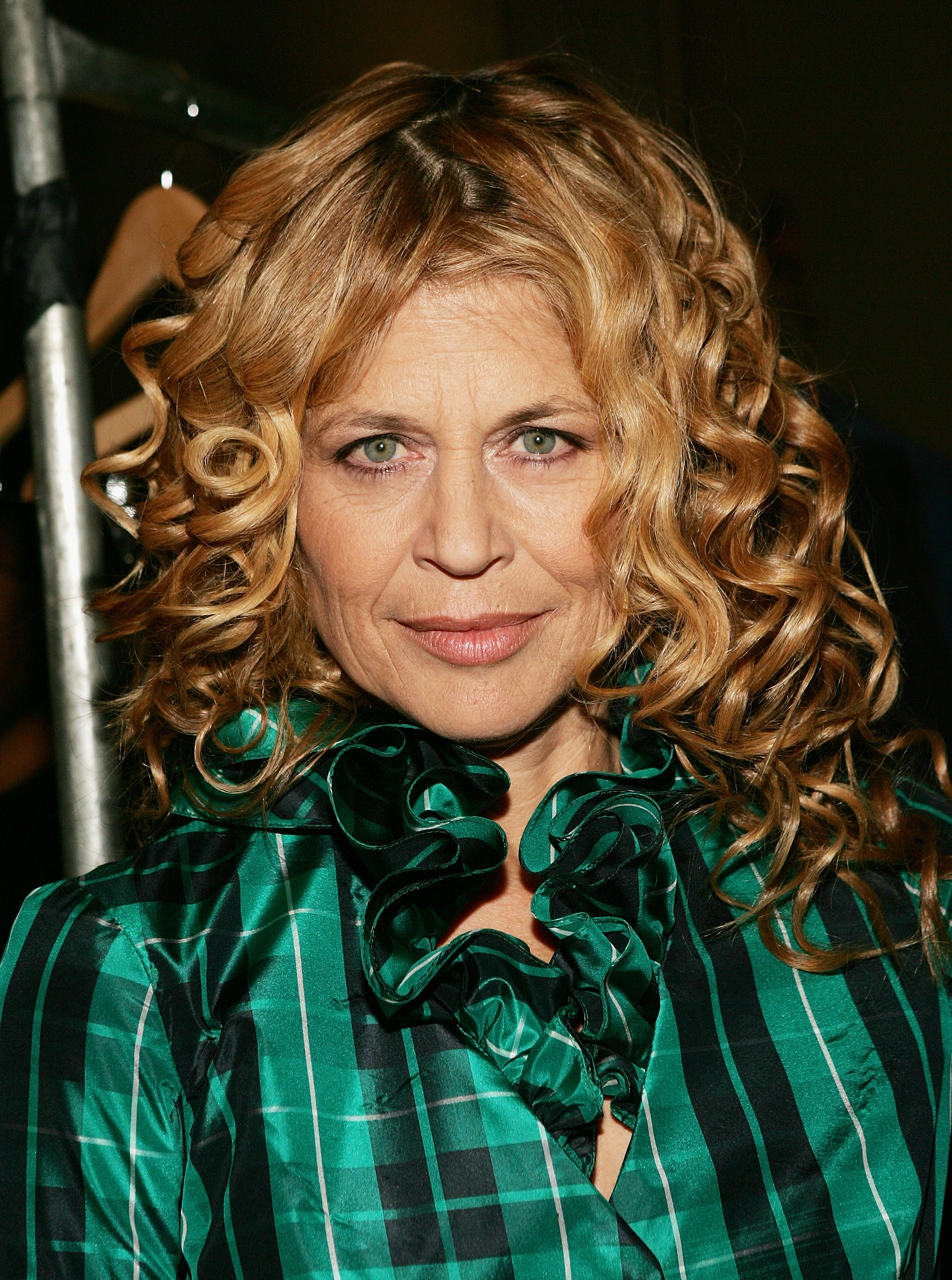 Linda Hamilton backstage at ''Dressed To Kilt 2007'' on April 2, 2007, in New York. | Source: Getty Images