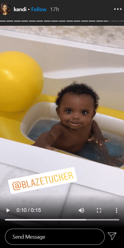 Kandi Burruss' baby daughter Blaze Tucker taking a bath, captured from Burruss' Instagram Stories in August 2020. I Image: Instagram/ kandi