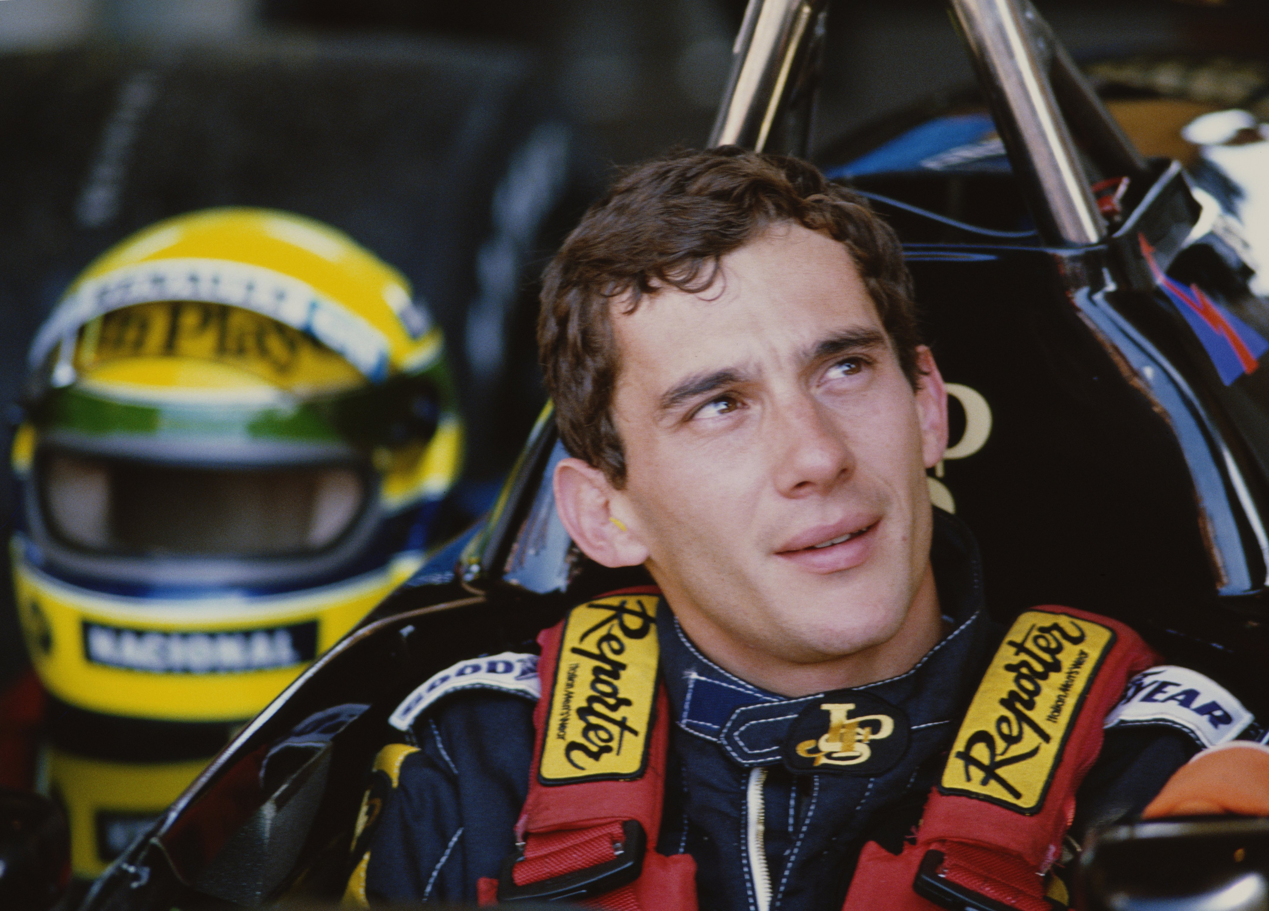 Ayrton Senna conduciendo para el equipoJohn Player Special Team Lotus en el GP de Brasil de 1989 || Fuente: Getty Images