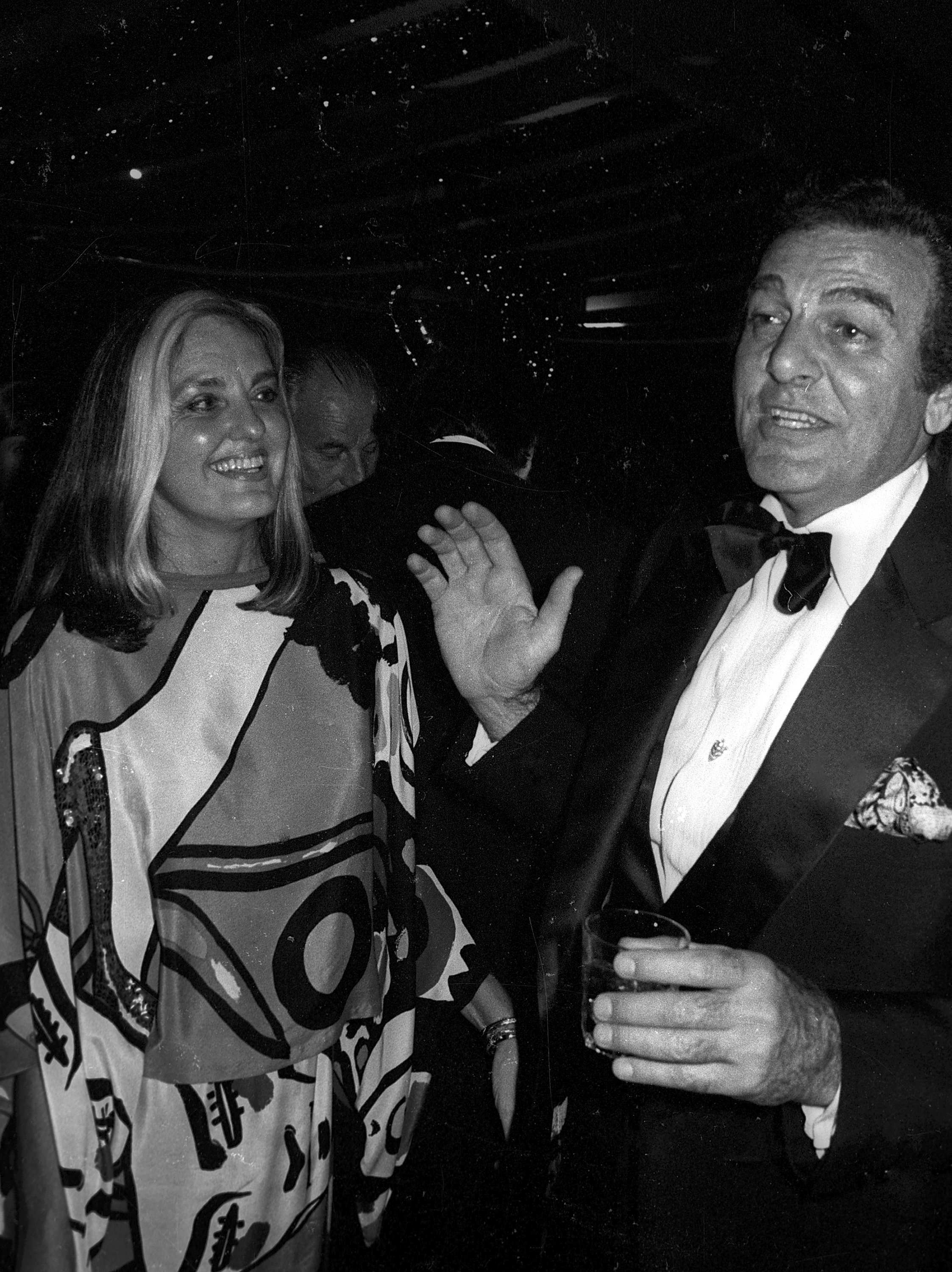 Actor Mike Connors and wife Mary Lou on February 15, 1980 at the Canyon Hotel Convention Center in Palm Springs, California. | Source: Getty Images