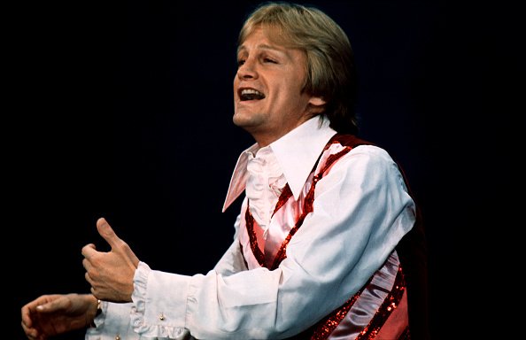 Claude FRANCOIS dans les studios TSR 19760000 Claude FRANCOIS dans les studios de la TSR. | Photo : Getty Images