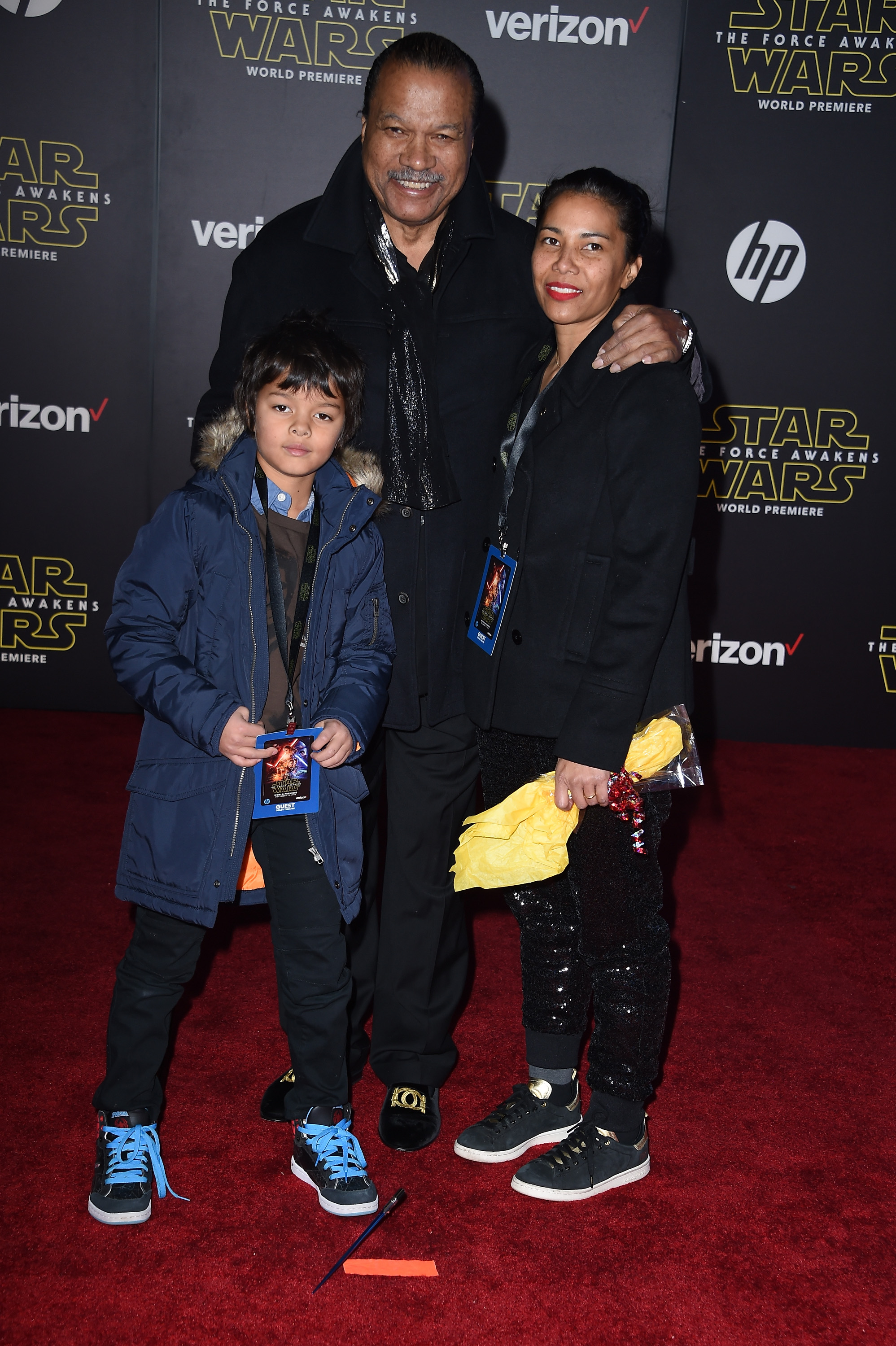 Billy Dee Williams, Teruko Nakagami, and their grandson Finnegan at the premiere "Star Wars: The Force Awakens" on December 14, 2015, in Hollywood, California. | Source: Getty Images