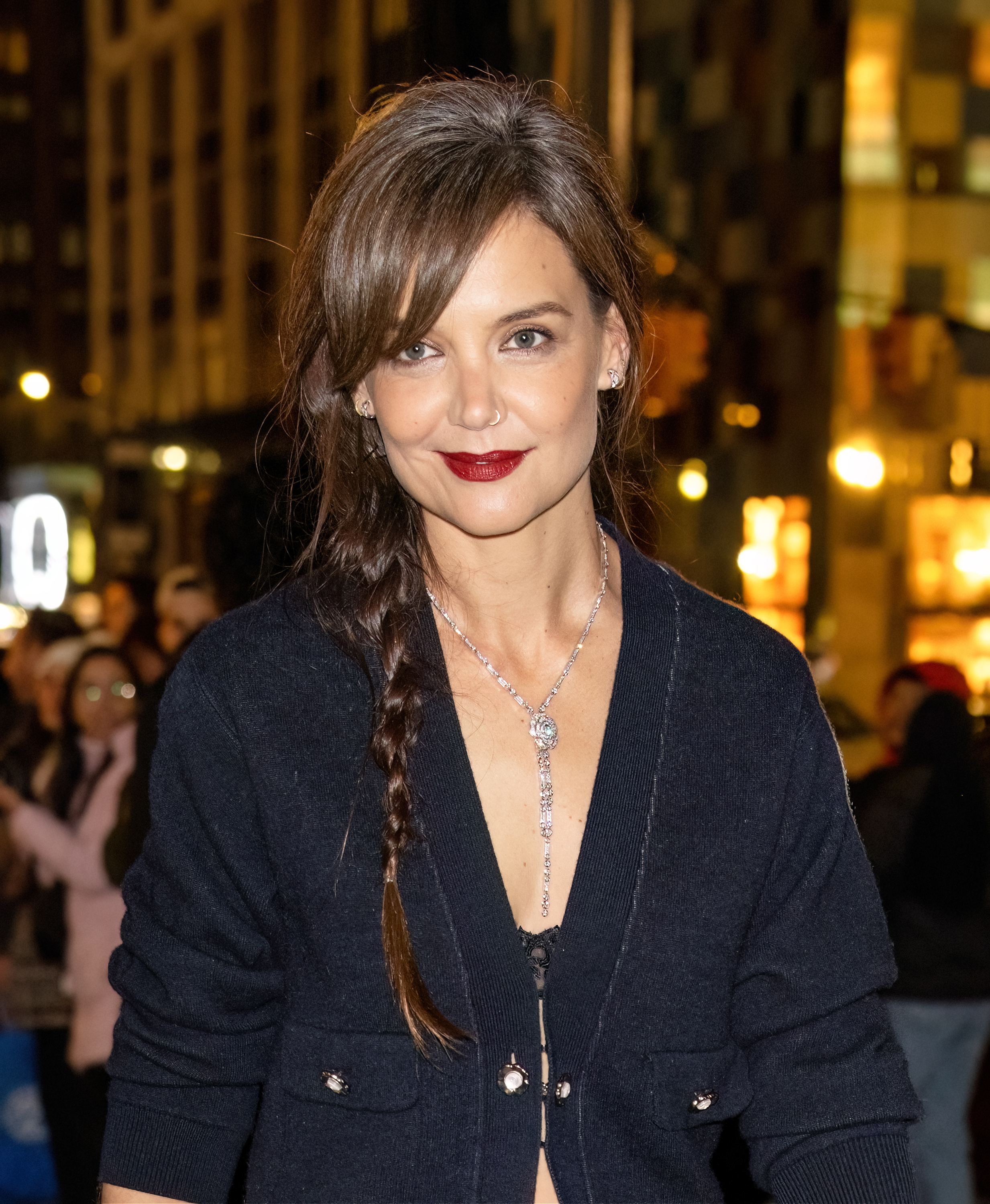 Katie Holmes sports graying hair with bangs at a dinner event in New York City on February 7, 2024 | Source: Getty Images