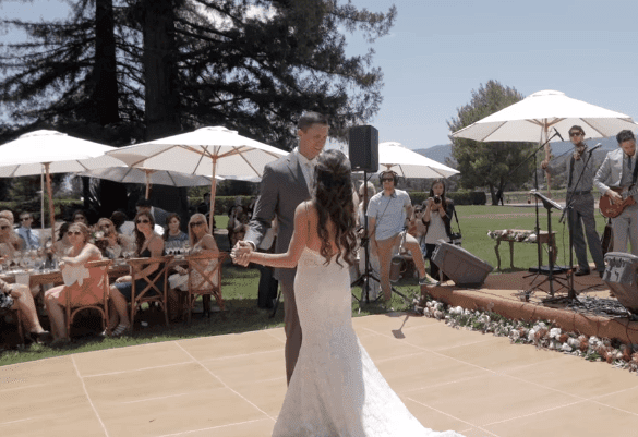 Imagen tomada de: YouTube.com / The Knot