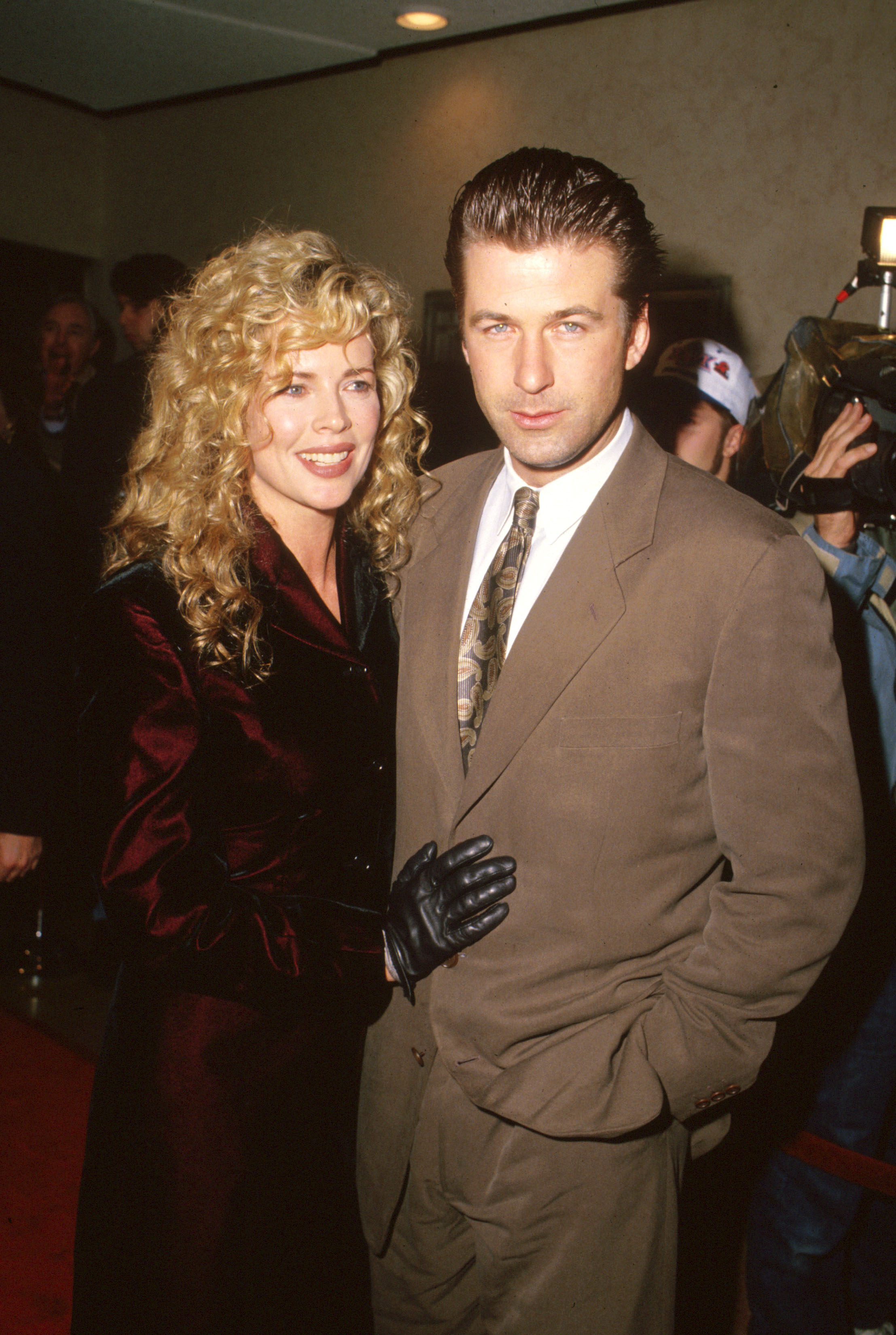 Alec Baldwin & Kim Basinge photogaphed in 1991 | Source: Getty Images