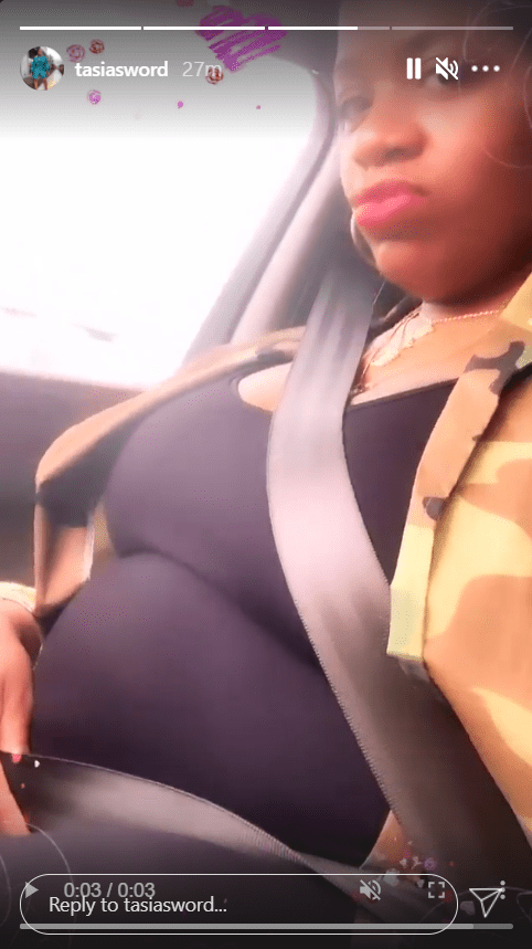 Fantasia Barrino takes a cute selfie wearing a camo jacket and showing off her baby bump while seated in her car. | Photo: Instagram/Tasiasword